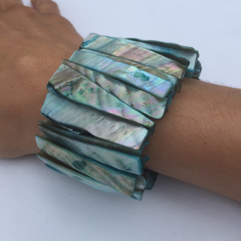 Turquoise Shell Bracelet - Picture 3 of 8